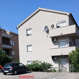 Apartament 4 - Private Parking And Sea View, Rijeka